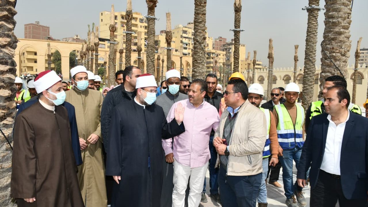 وزير الأوقاف في جامع عمرو بن العاص