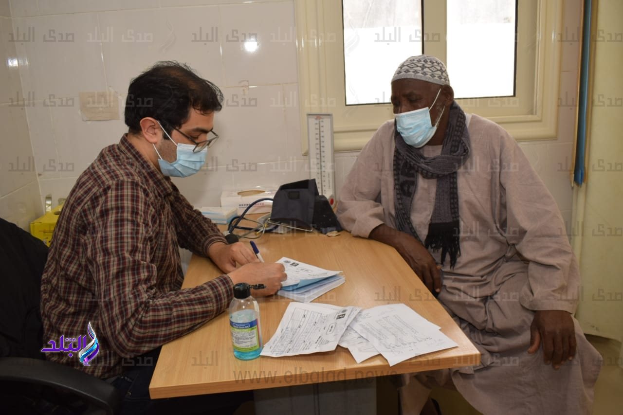 زيارة قافلة جامعة عين شمس التنموية الشاملة لمحافظة البحر الأحمر