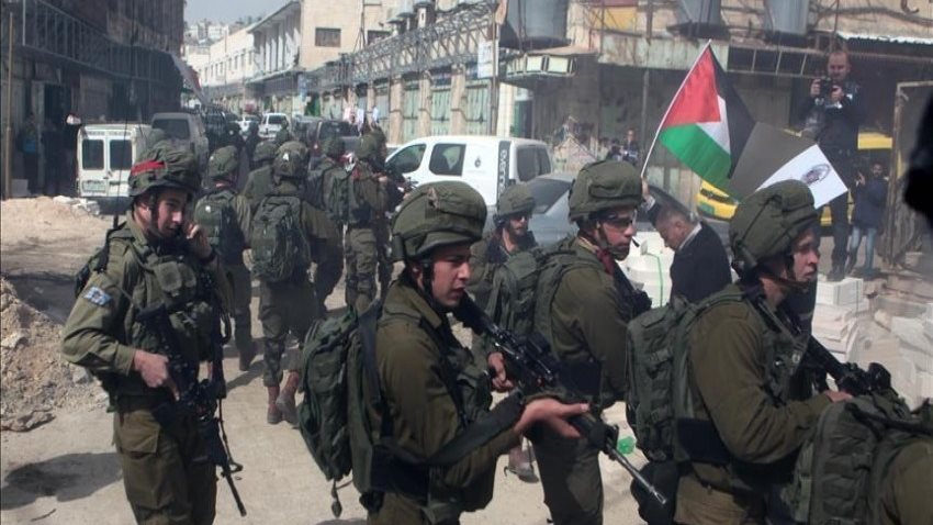 إسرائيل تطلق اسم "كاسر الأمواج" على عملياتها ضد الفلسطينيين