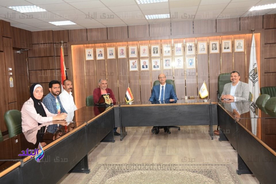 جامعة جنوب الوادى تكرم طلاب كلية الفنون الجميلة جامعة اسيوط