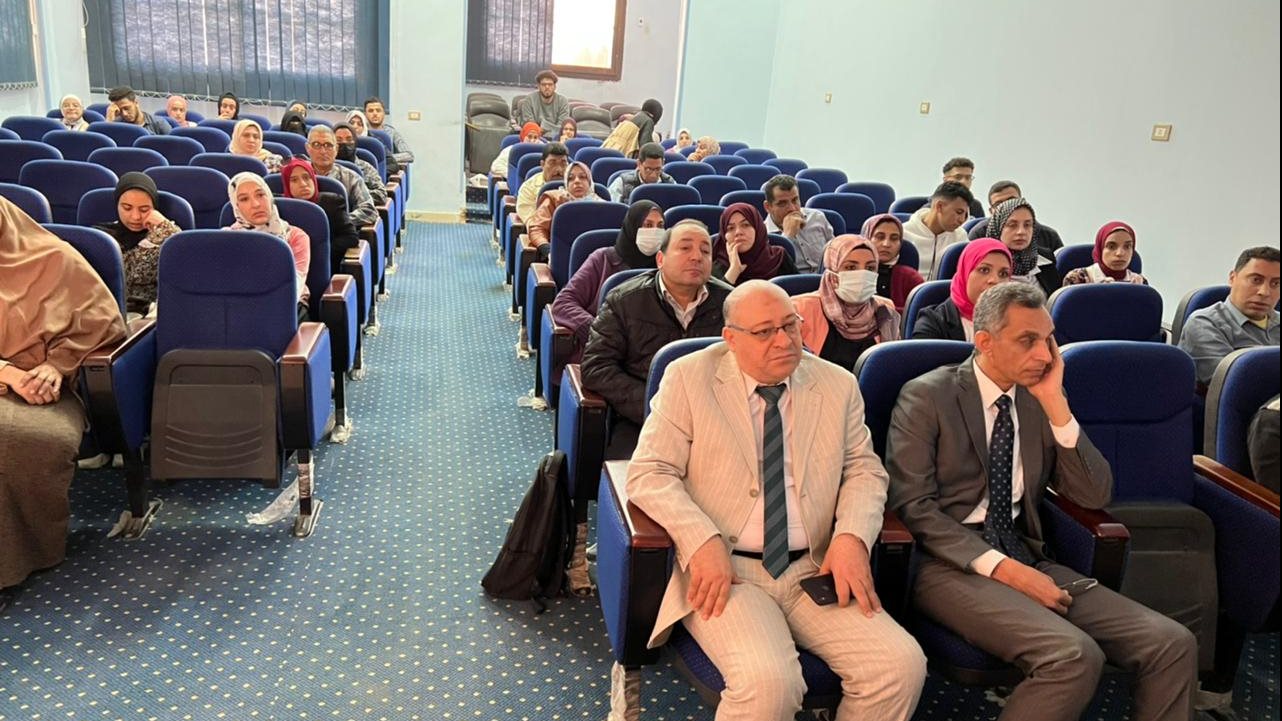 صورة من الندوة