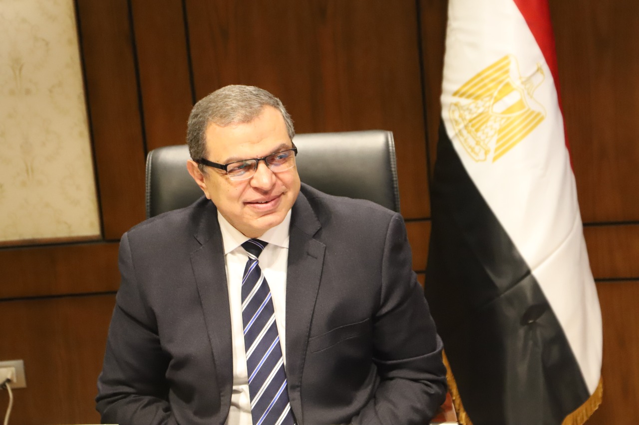 وزير القوي العاملة 