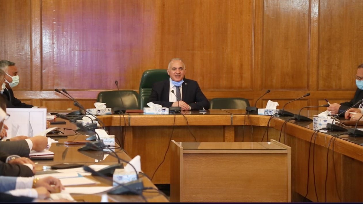 وزير الموارد المائية والرى