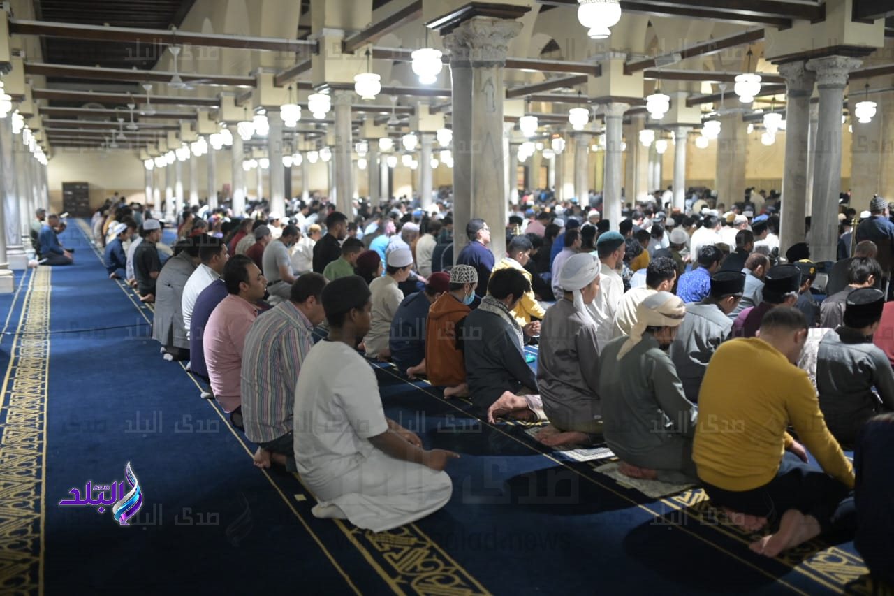 صلاة التراويح من الجامع الأزهر 