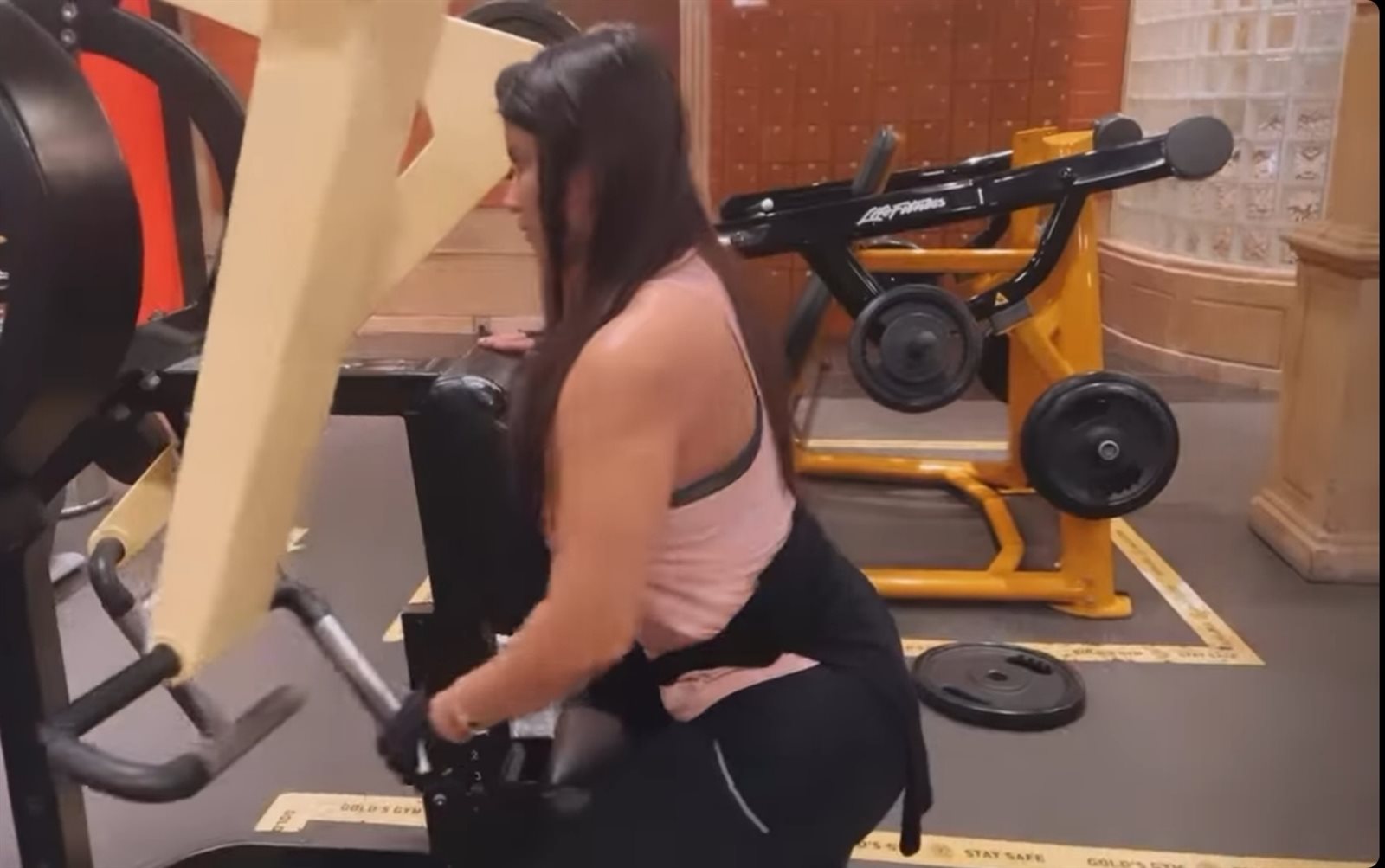 IMG_٢٠٢٢٠٤٠٥_٢٣٣٣٣١