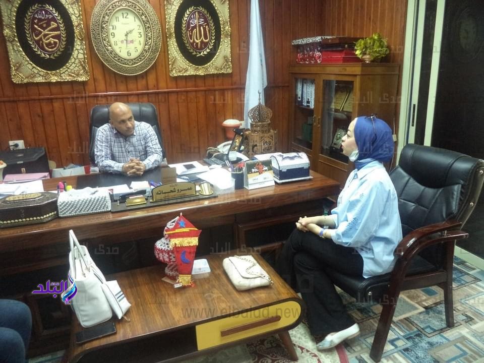 وكيل تعليم مطروح يكرم مريم حسن نجمة برنامج الدوم الفضائي 