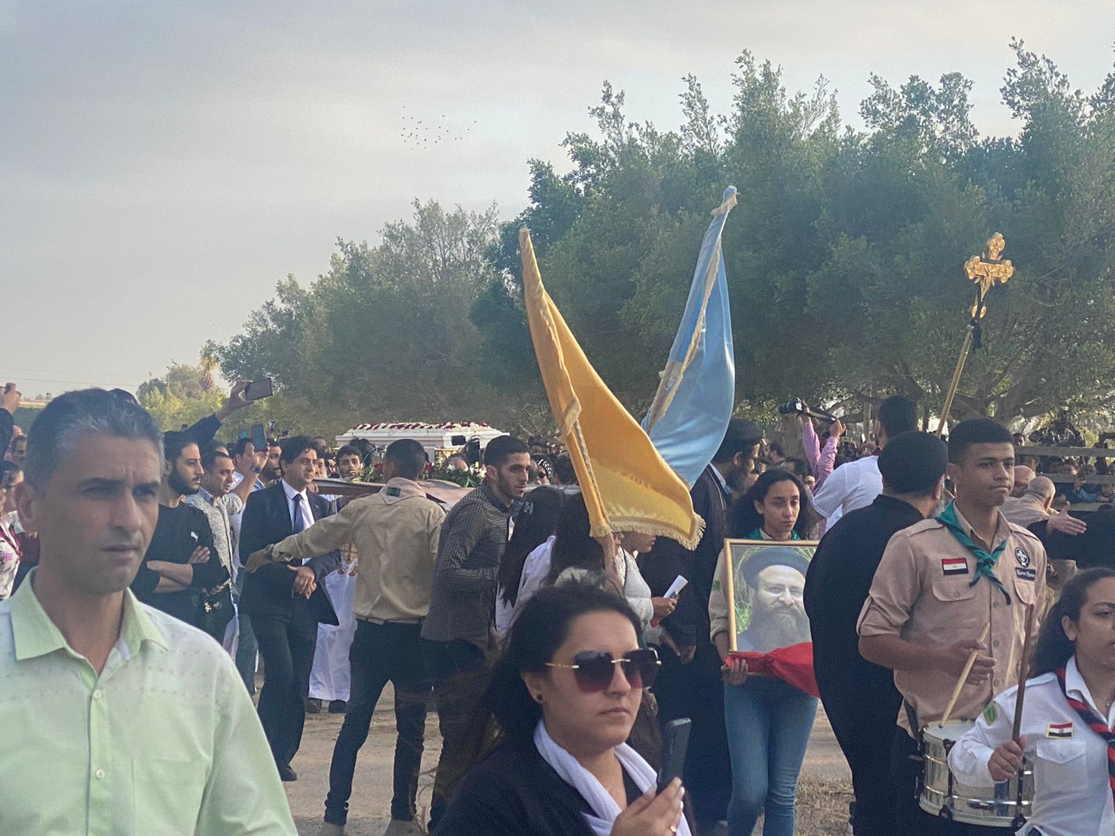 مظاهرة حب في توديع القمص أرسانيوس وديد لمثواه الأخير