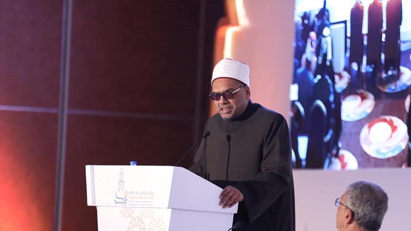 الدكتور عبد الفتاح العواري