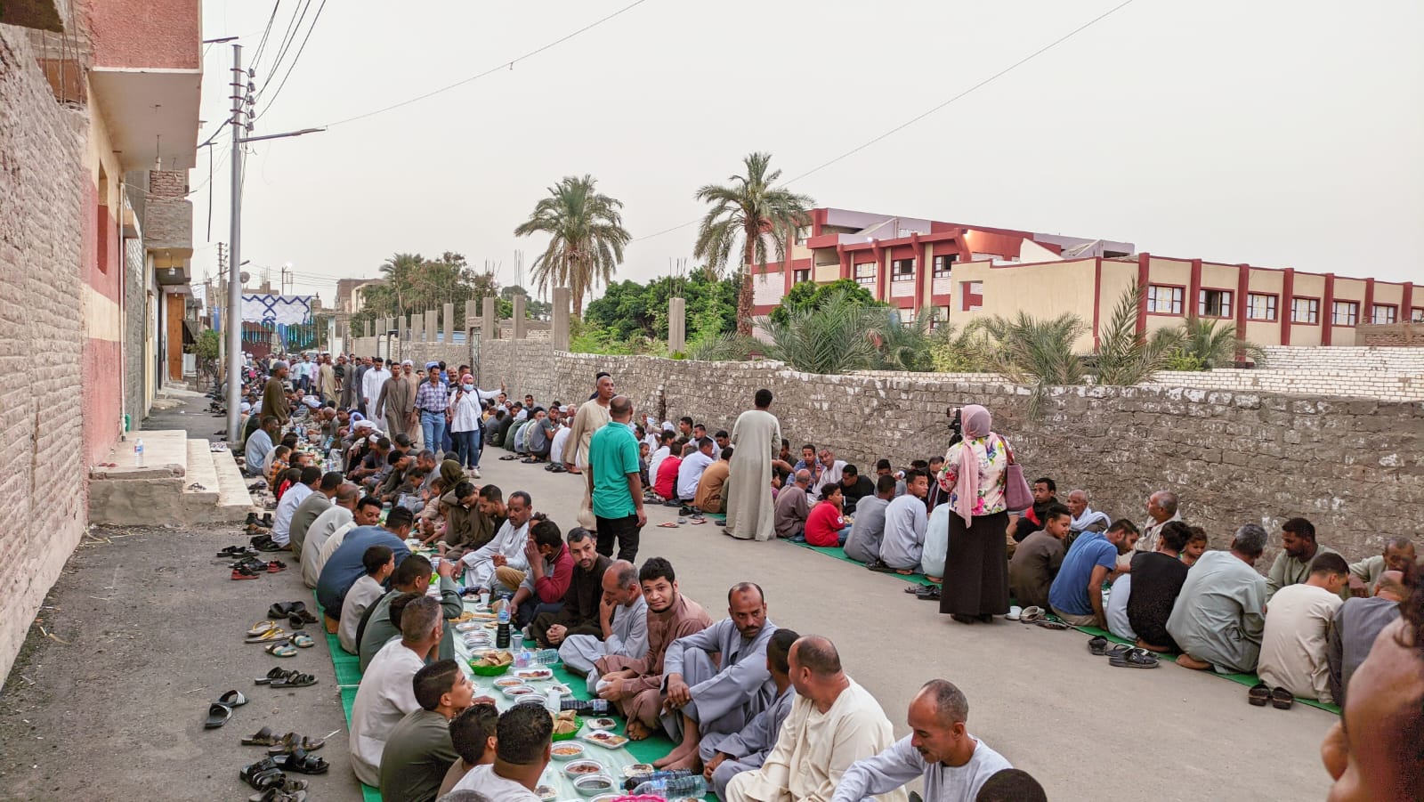 مائدة إفطار 
