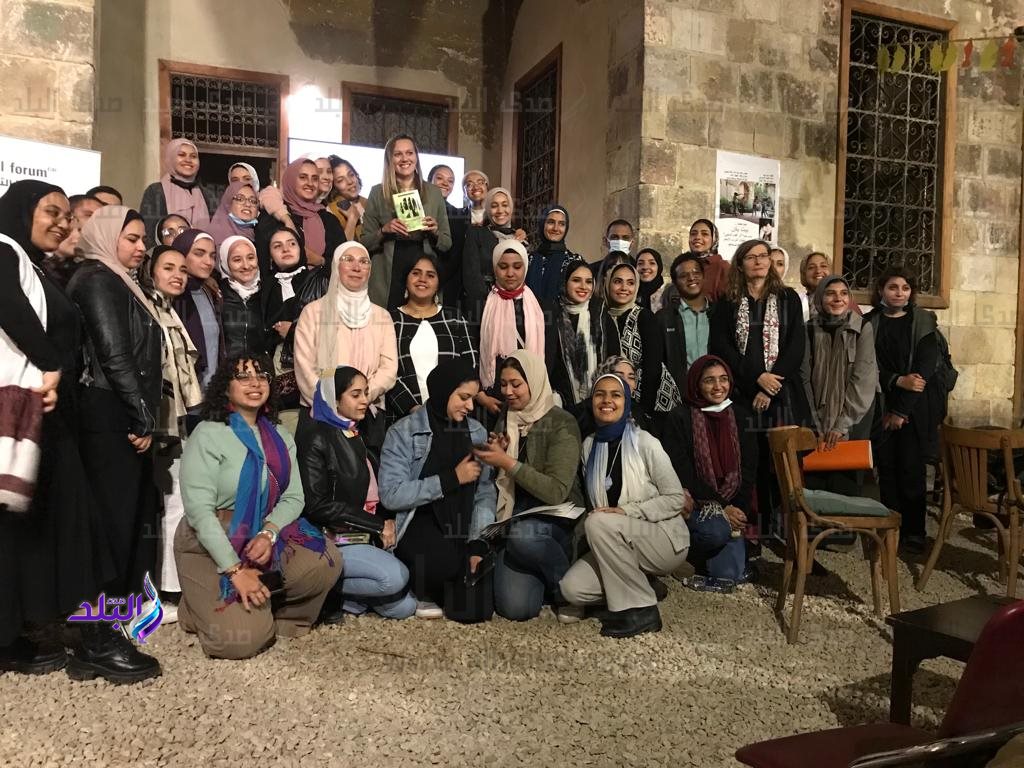 طلاب قسم الجرافيك شعبة الرسوم المتحركة بالفنون الجميلة جامعة حلوان