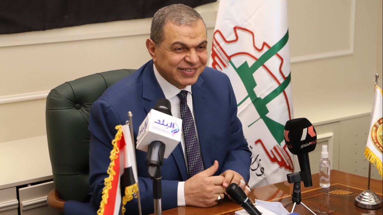 وزير القوى العاملة 