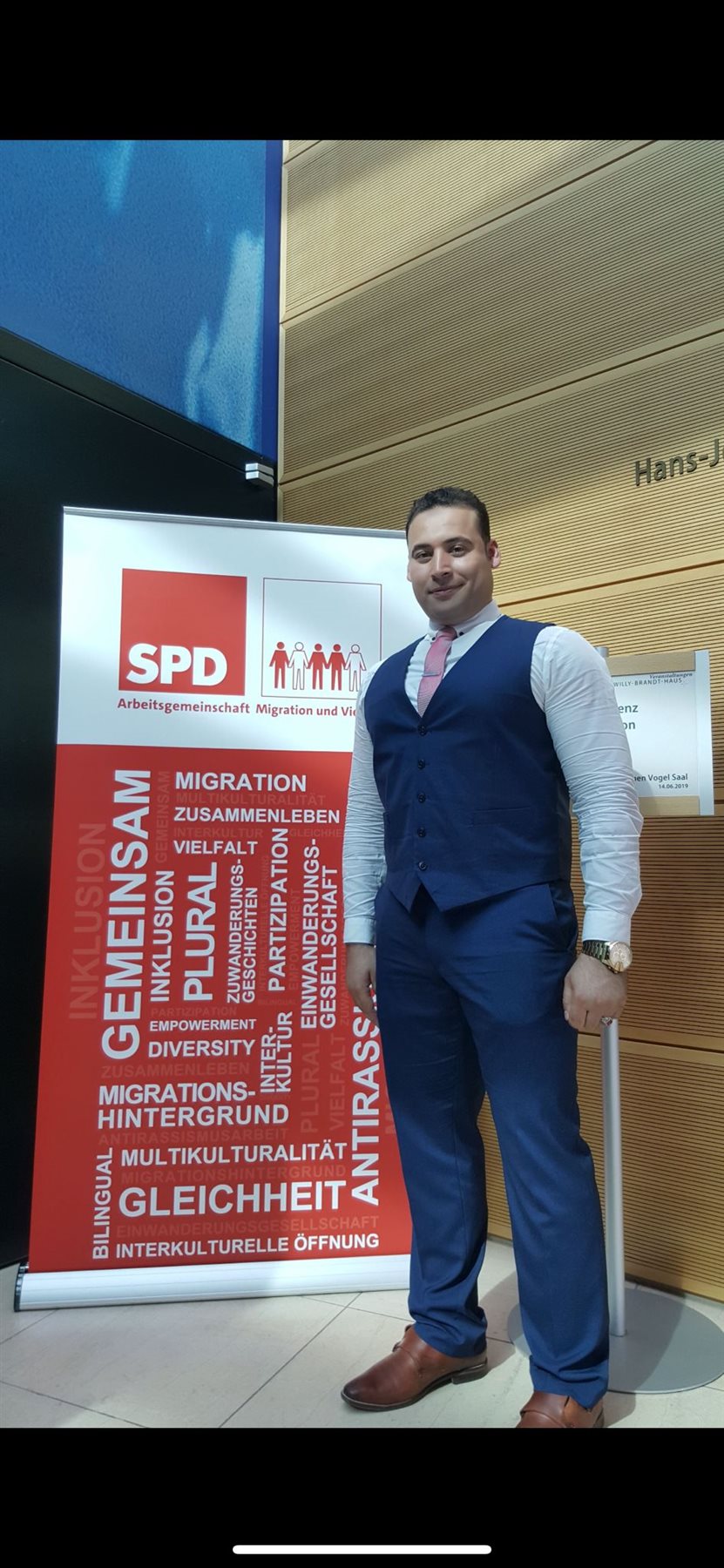 محمد صلاح مؤسس امانة المهاجرين بالحزب الاشتراكي 