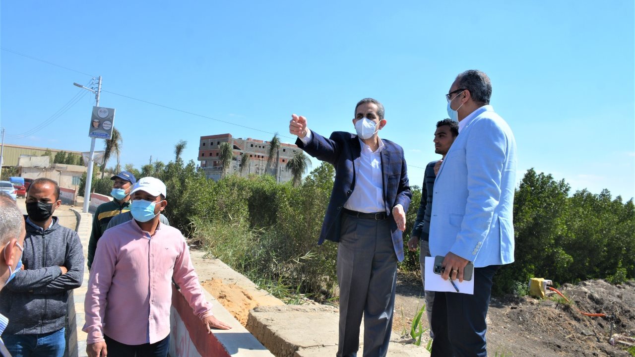 محافظ الغربية يتفقد مشروعات الرصف بقطور وبسيون محافظ الغربية يتفقد مشروعات الرصف بقطور وبسيون