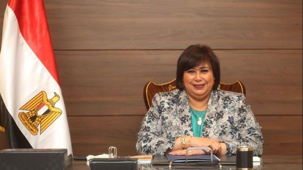  وزيرة الثقافة