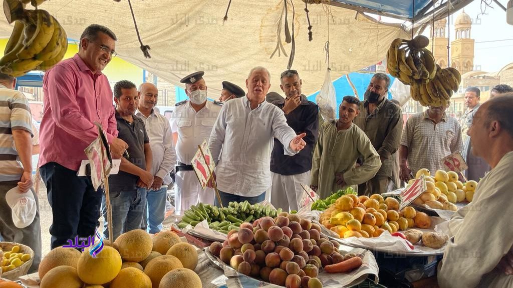 محافظ الأقصر يتفقد اكبر اسواق المحافظة 