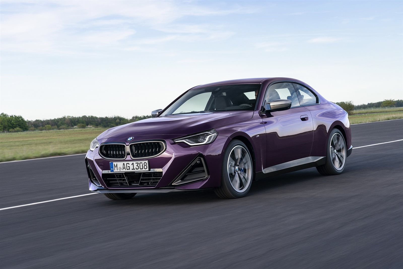 مواجهة نارية بين BMW M240i و Audi RS3 و AMG CLA 45 S في سباق