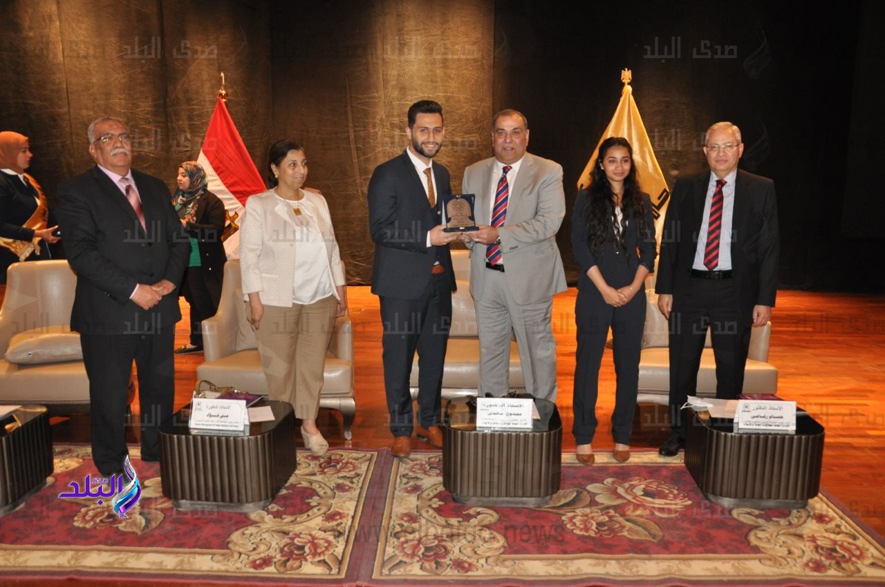 تنصيب على السيد رئيسا لاتحاد طلاب الجامعة ويارا هانى نائبا له