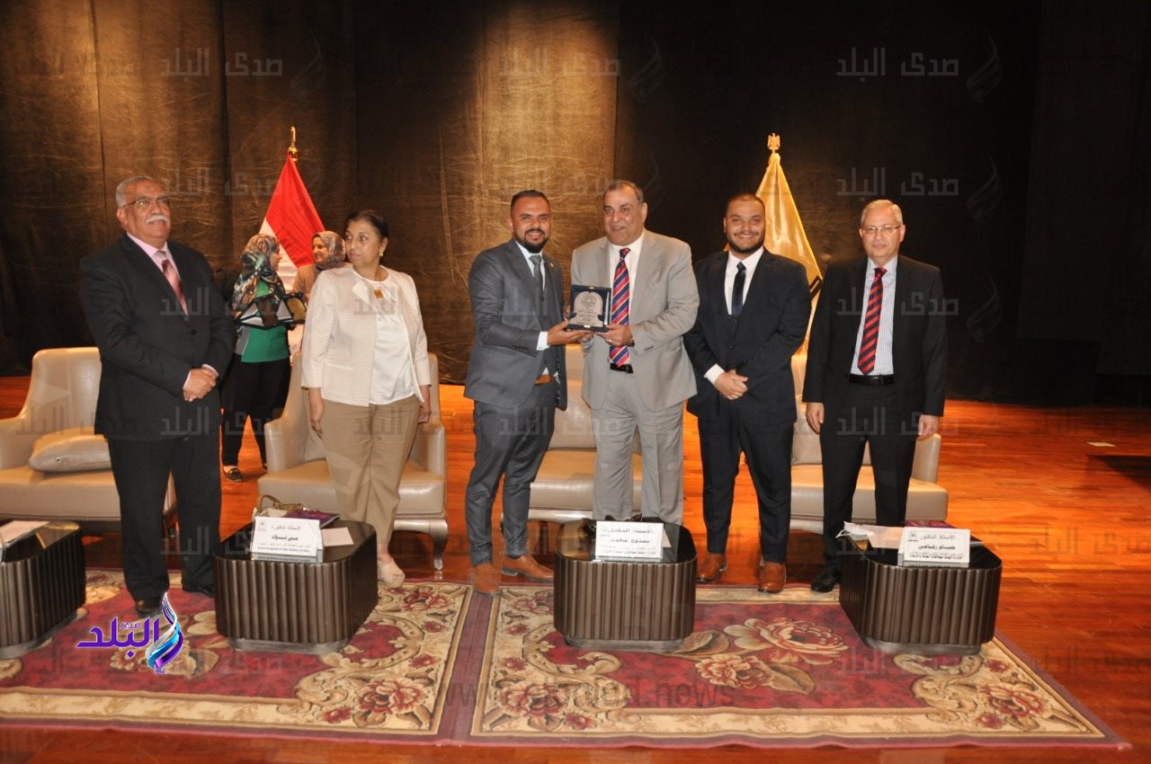 تنصيب على السيد رئيسا لاتحاد طلاب الجامعة ويارا هانى نائبا له