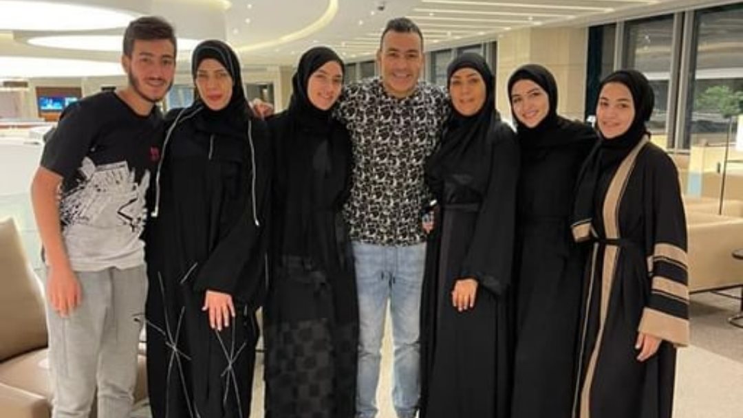 عصام الحضري واسرته