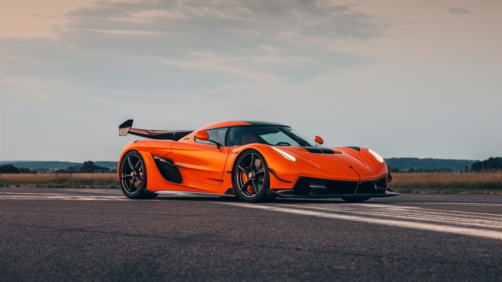 شاهد قدرات النسخة الخارقة جيسكو "KOENIGSEGG"  شاهد قدرات النسخة الخارقة جيسكو "KOENIGSEGG"