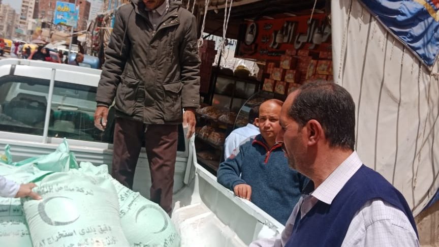 ضبط ٢٧٥ سلعة غذائية منتهية الصلاحية وتحرير ٢٥ مخالفة 