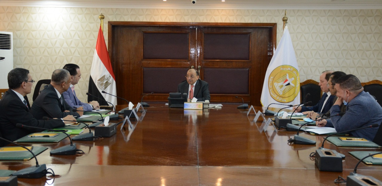 اجتماع وزير التنمية المحلية 