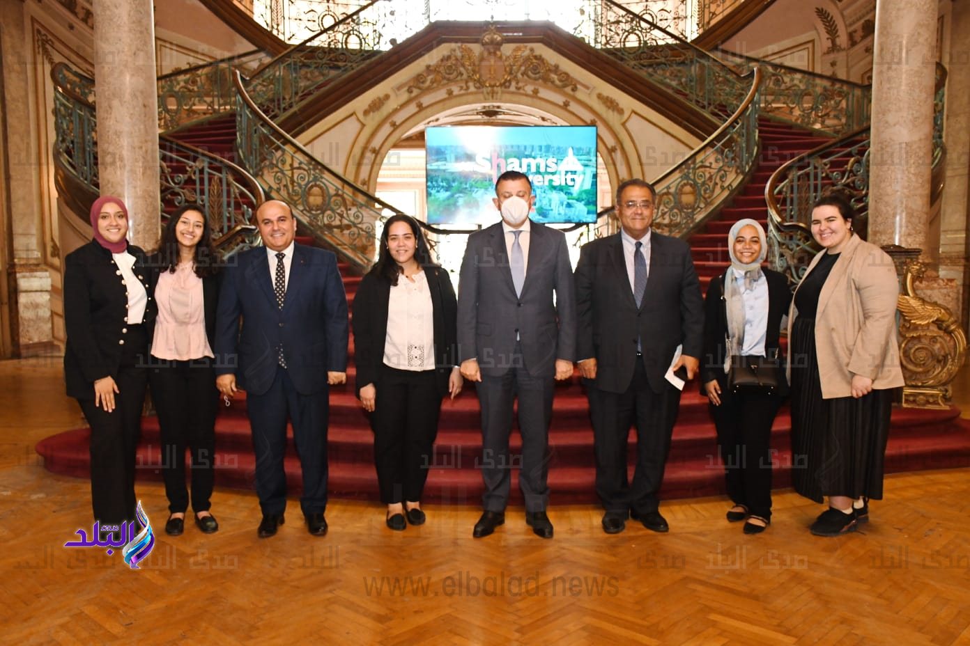 تكريم طلبة حقوق عين شمس لفوزهم بالمركز الثانى على مستوى الشرق الأوسط