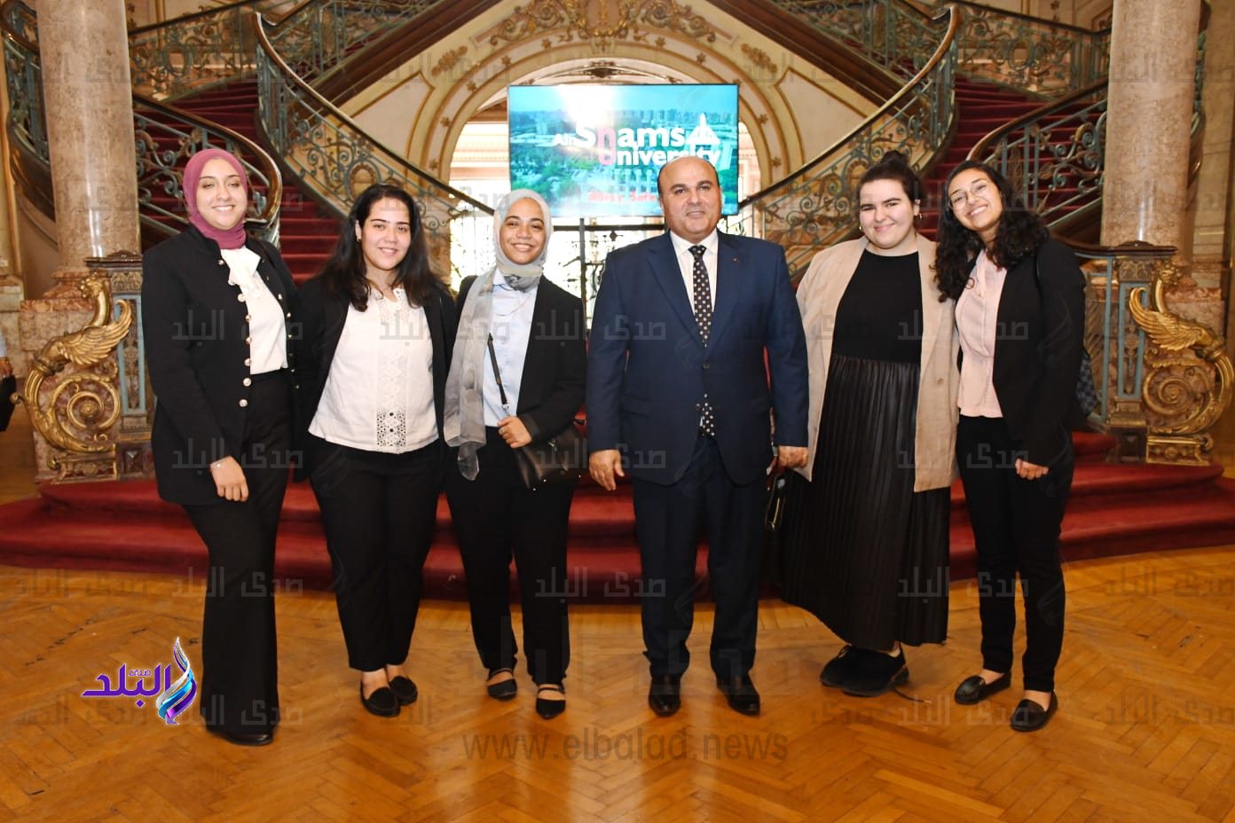 تكريم طلبة حقوق عين شمس لفوزهم بالمركز الثانى على مستوى الشرق الأوسط