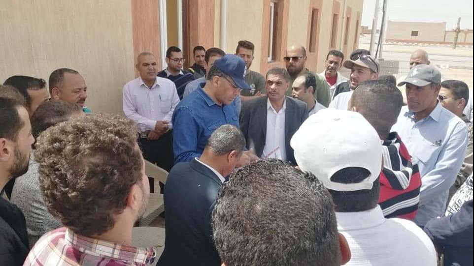 تسليم اول دفعة من المنازل بنخل