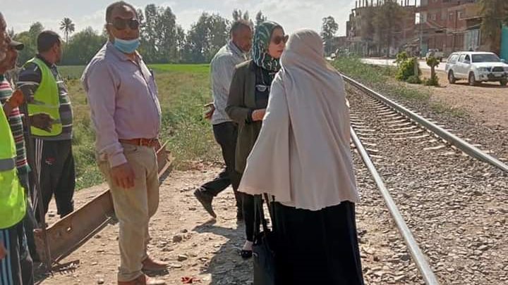 رئيس السنطة: إغلاق معبر مخالف على شريط السكة الحديد 