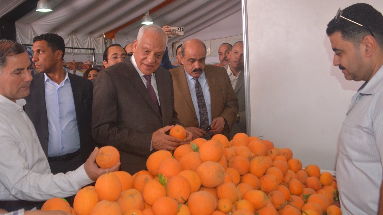 منفذ بيع الخضروات والفاكهة 