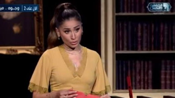 الفنانة دينا الشربيني