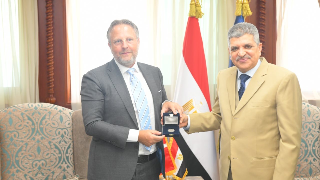 خلال اللقاء