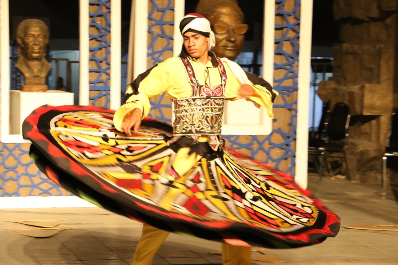 ليالي رمضان الثقافية والفنية