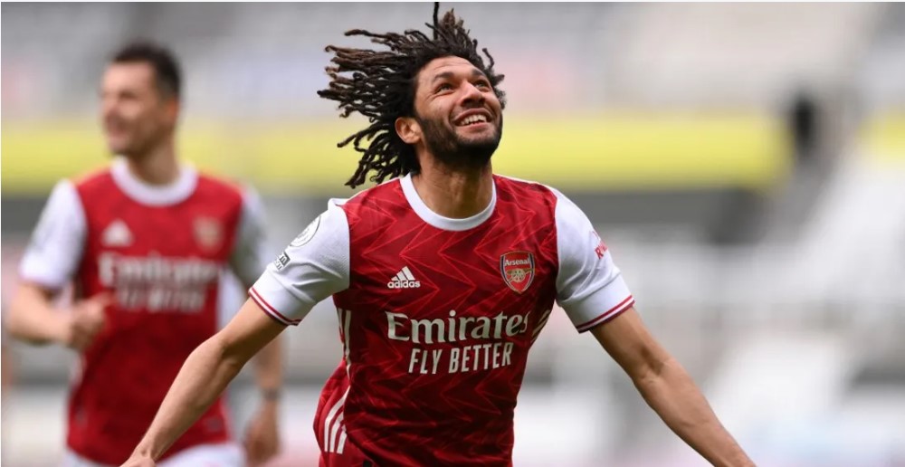 محمد النني لاعب فريق  آرسنال محمد النني لاعب فريق  آرسنال