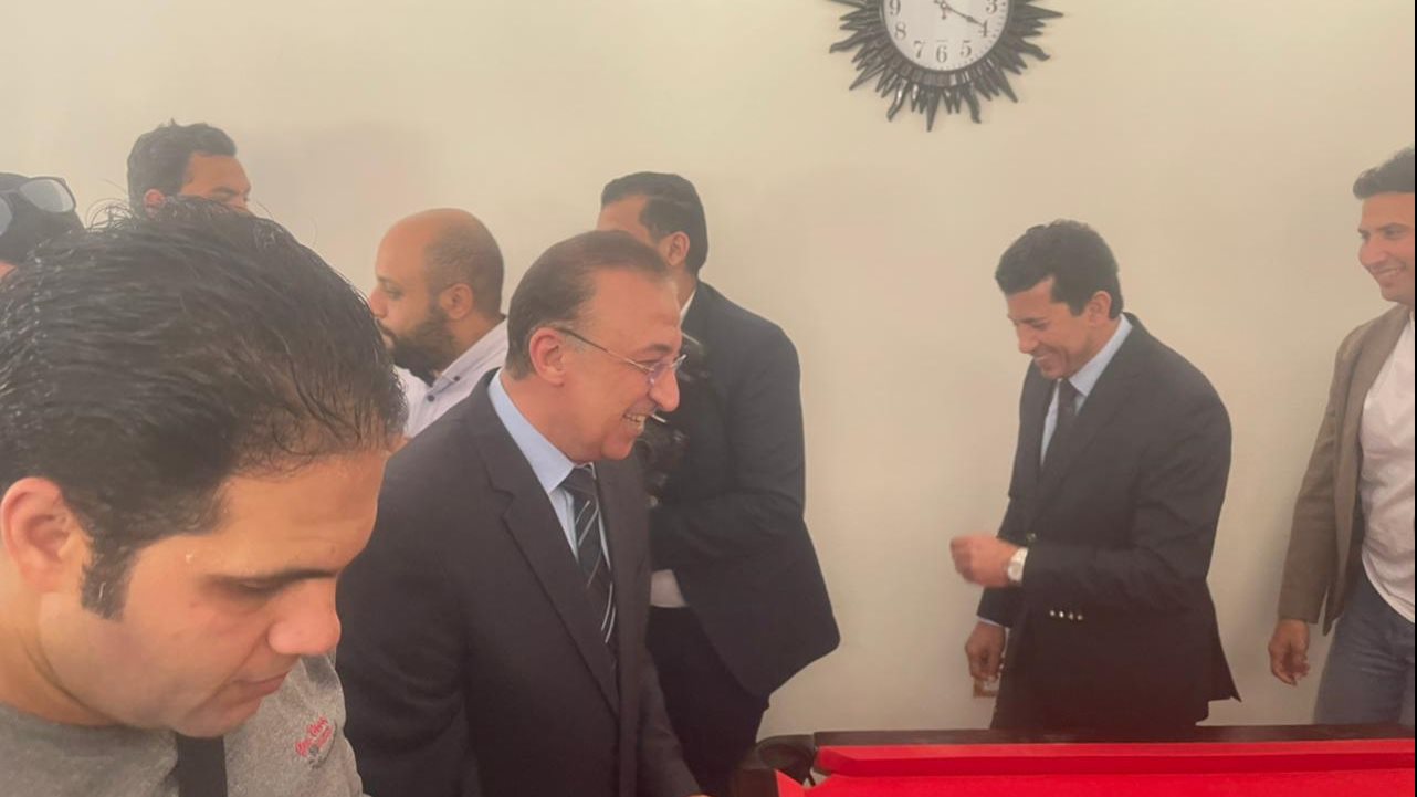 جولة وزير الشباب ومحافظ الإسكندرية 