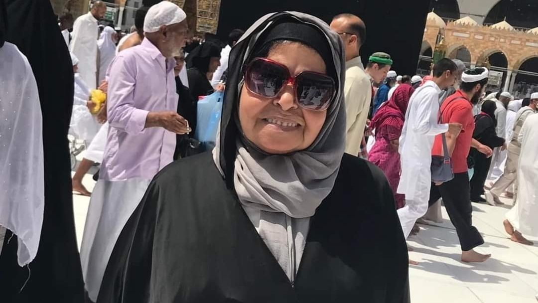 والدة سمية الخشاب