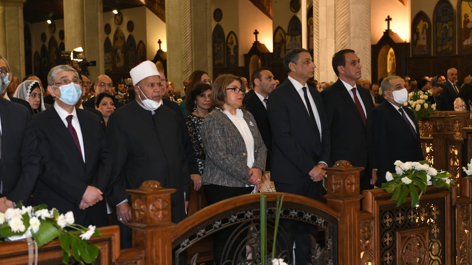 وزير الدولة للإنتاج الحربي يحضر قداس عيد القيامة المجيد وزير الدولة للإنتاج الحربي يحضر قداس عيد القيامة المجيد
