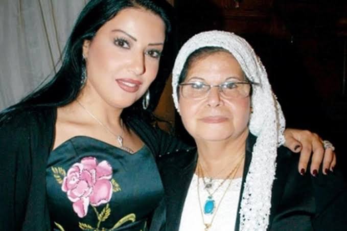 سمية الخشاب ووالدتها
