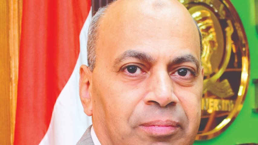 رئيس جامعة المنيا 