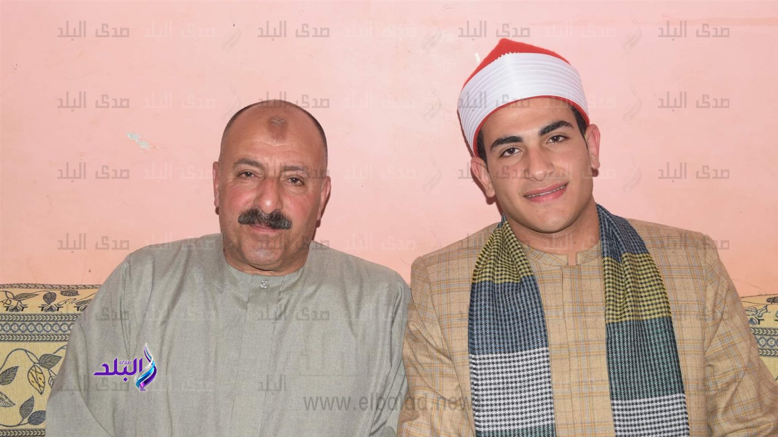 القارئ محمد غنيم مع والده