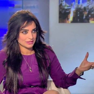 الصحفية هبه عبد العزيز