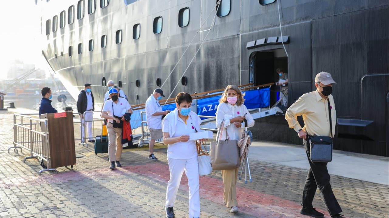 وصول عدد من السياح لمدينة الإسكندرية