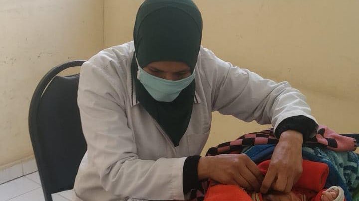 توقيع الكشف الطبي على المرضى بالمنيا 