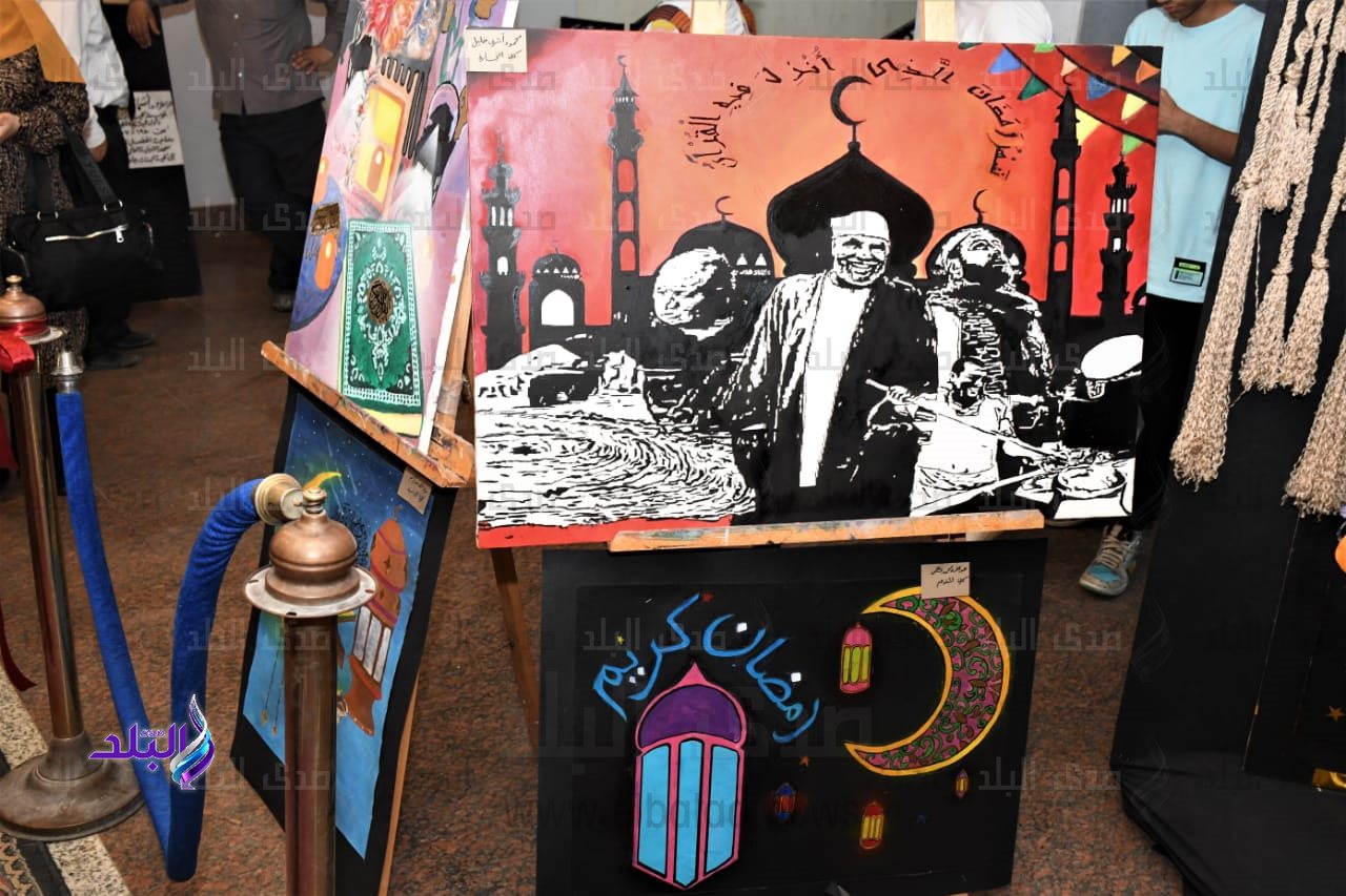 معرض الفنون التشكيلية ببنات عين شمس