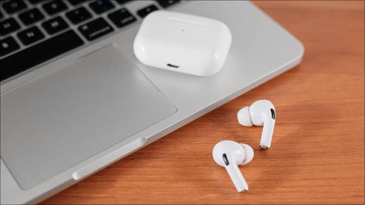 سماعات AirPods Pro