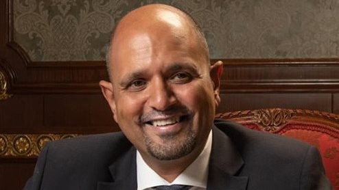 النائب  حسام عوض الله 
