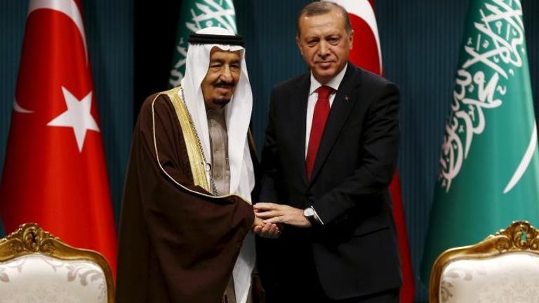 أردوغان يصل السعودية في أول زيارة منذ 5 سنوات