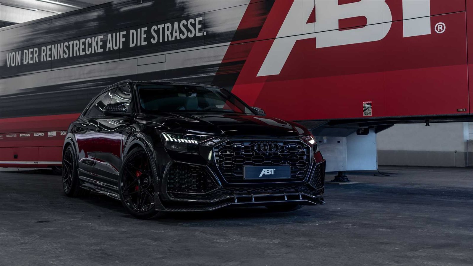 سيارة Audi RS Q8 Signature Edition تحصل على ترقيات خارقة