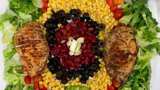 طريقة سلطة الذرة والدجاج المشوي 